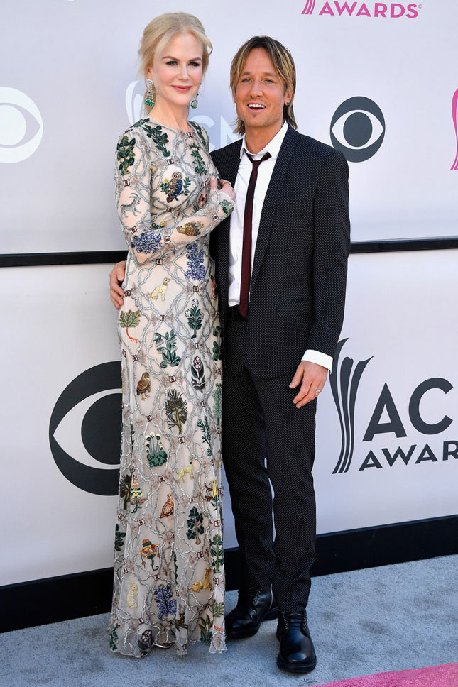 ������ ������ � ������ Alexander McQueen � ��� ����� �� ��������� �������� Academy of Country Music Awards