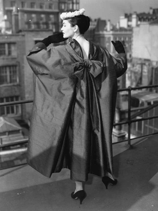 Dior ������� ����������� ������� �� ��������� �������� Artcurial