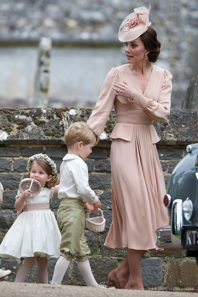 ���� �������� � Alexander McQueen � ���������� ��������� � ������� �������� �� ������� ����� ������ ����� � �������� �������� ���� � �������� ������