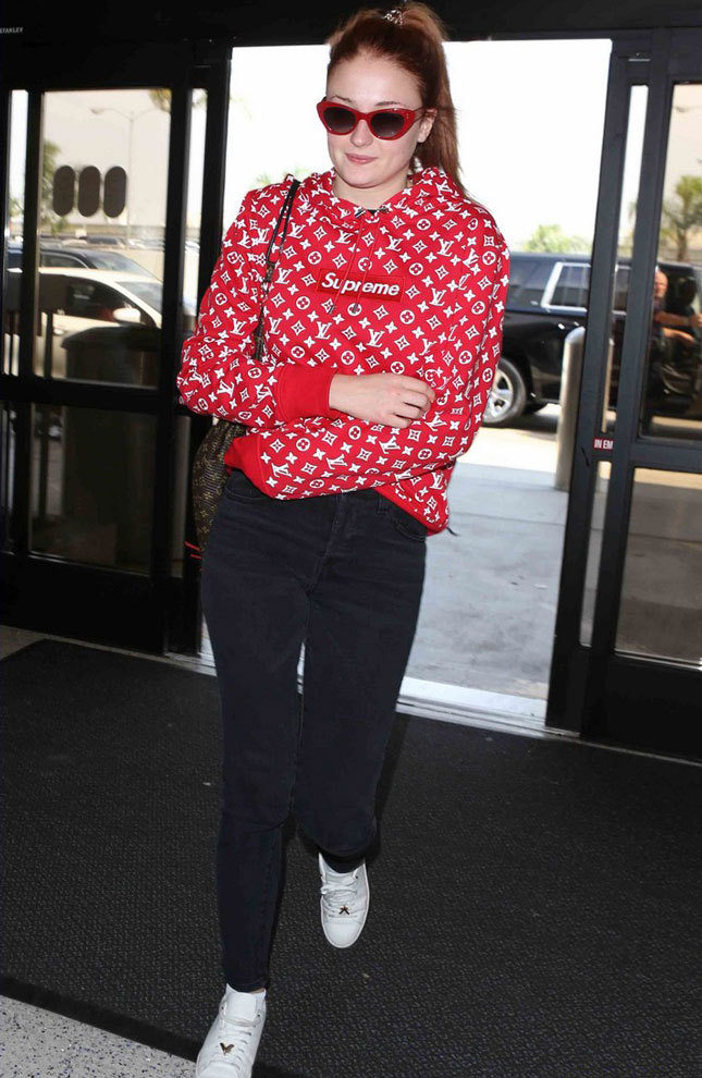 ���� ������ � �������� Supreme x Louis Vuitton � ���-���������