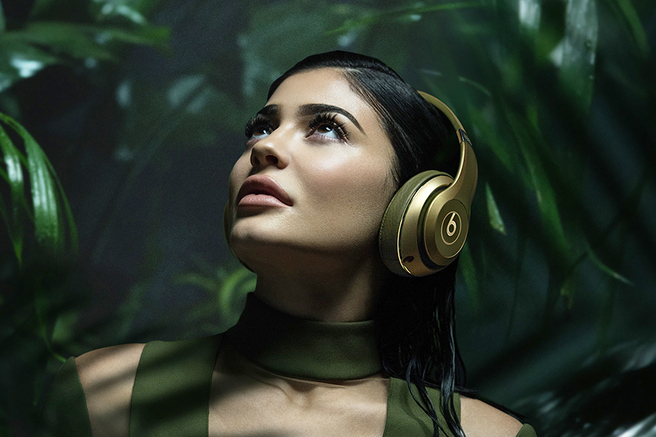 � ����� ������: �������� Balmain � Beats by Dr. Dre