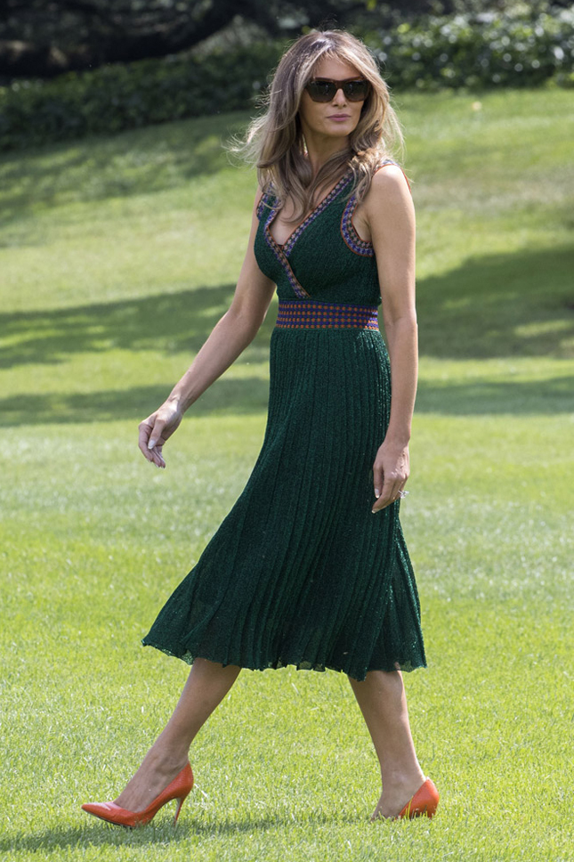 ������� ����� � ������ Missoni � ������ Manolo Blahnik � ����-������