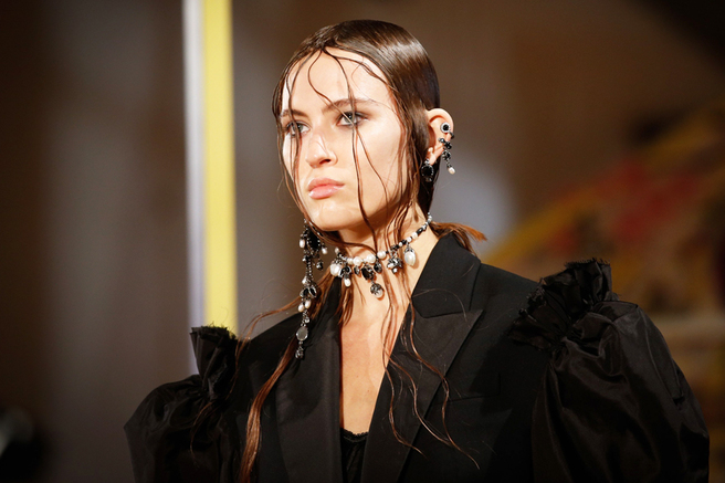 ����� � ���� ��������� ������ � ������ Alexander McQueen